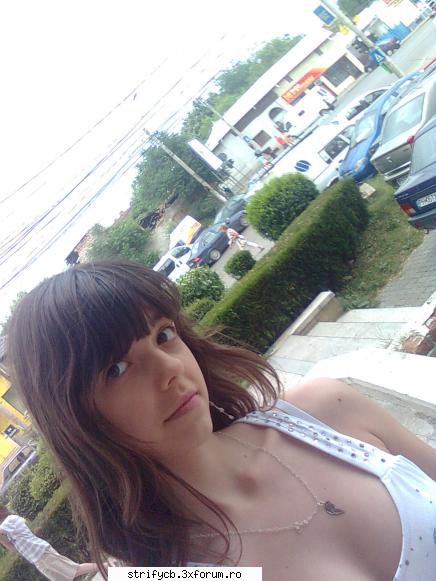 Heya! ^^ - Ma numesc Iulia ( dar prefer Julia, nu stiu de - Sa facem cunostinta!